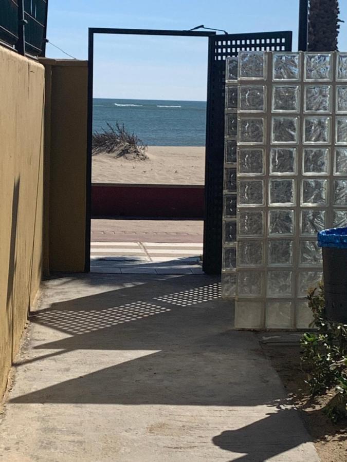Primera Linea De Playa Con Vistas Al Mar Isla Canela Kültér fotó